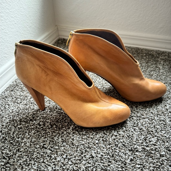 Vince Camuto Tan Leather Booties - Picture 3 of 6